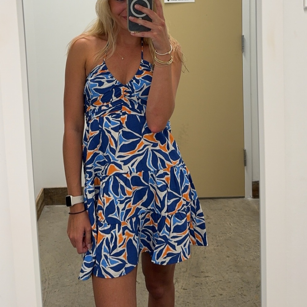 Dress - Picture 3 of 7